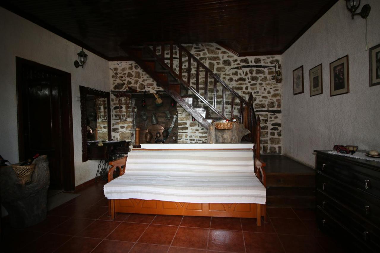 Hotel Nasho Vruho เบราท ภายนอก รูปภาพ