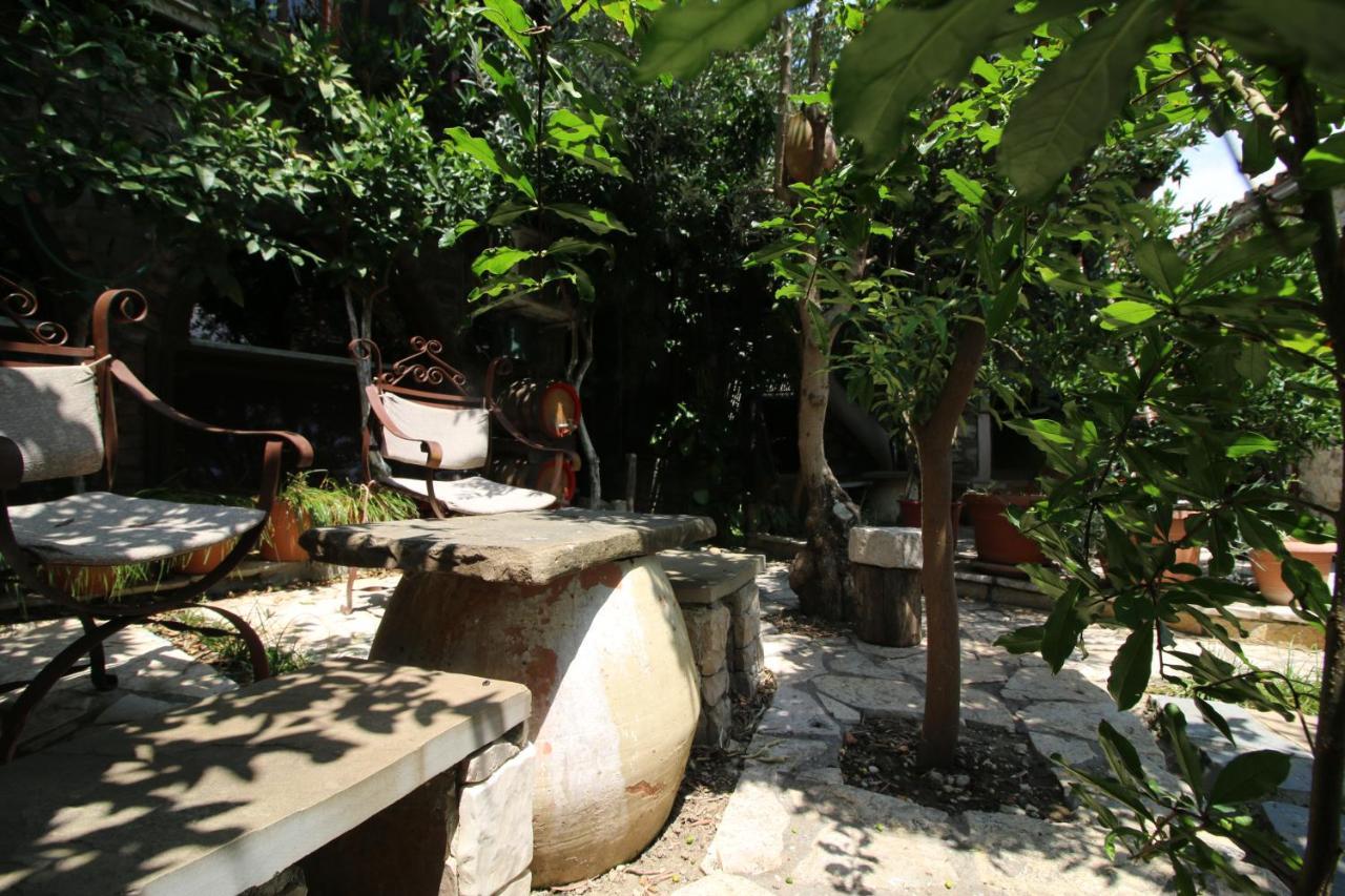 Hotel Nasho Vruho เบราท ภายนอก รูปภาพ