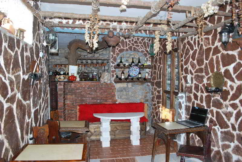 Hotel Nasho Vruho เบราท ภายนอก รูปภาพ